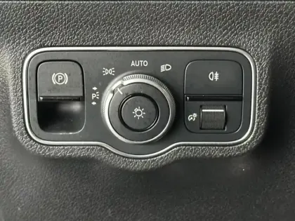 Photo 38 Mercedes GLB 220 d 4MATIC AMG Line
