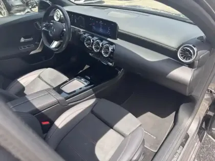 Photo 18 Mercedes Classe A 250 e AMG Line