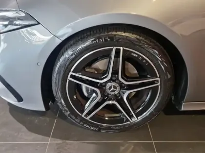 Photo 25 Mercedes Classe A 180 d AMG Line