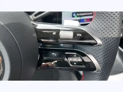 Photo 17 Mercedes GLB 200 