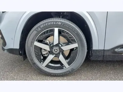 Photo 8 Mercedes GLB 200 