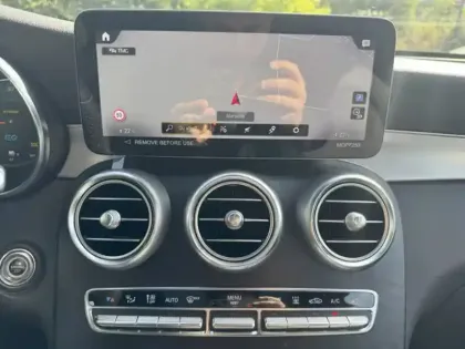 Photo 17 Mercedes GLC  300e 4MATIC SUV AMG Line