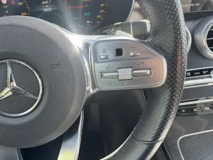 Photo 15 Mercedes GLC  300e 4MATIC SUV AMG Line