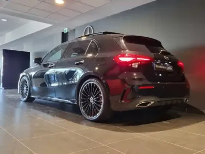 Photo 12 Mercedes Classe A 200 d AMG Line