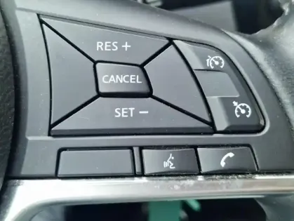 Photo 7 Nissan Qashqai II 1.3 DIG-T 140 Acenta