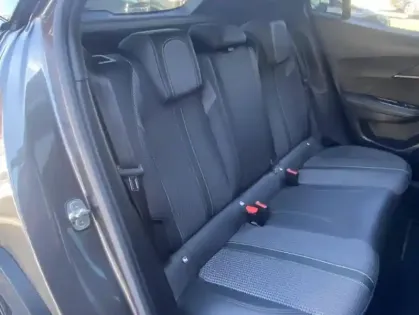 Photo 21 Peugeot 2008 II 1.5 BLUEHDI 130 S&S EAT8 GT Line