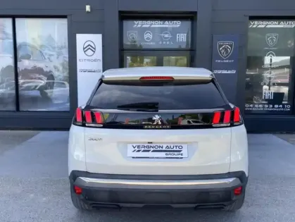 Photo 21 Peugeot 3008 II Puretech 130 S&S ALLURE
