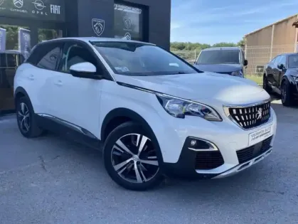 Photo 18 Peugeot 3008 II Puretech 130 S&S ALLURE