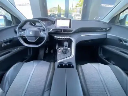 Photo 5 Peugeot 3008 II Puretech 130 S&S ALLURE