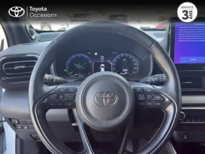 Photo 8 Toyota Yaris  130h Première 5p MC24