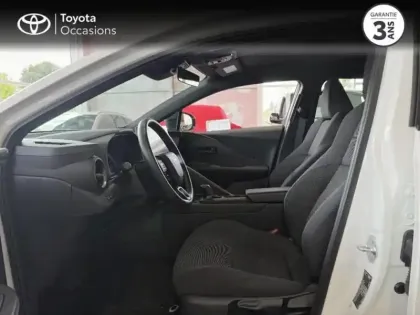 Photo 10 Toyota C-HR  1.8 Hybride 140ch Dynamic