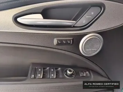 Photo 28 Alfa Romeo Stelvio  2.2 Diesel 210ch Veloce Q4 AT8