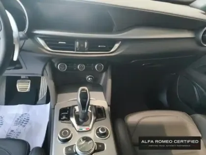 Photo 10 Alfa Romeo Stelvio  2.2 Diesel 210ch Veloce Q4 AT8