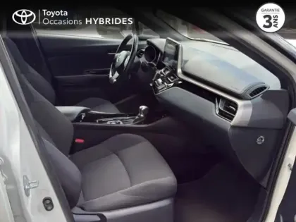 Photo 5 Toyota C-HR  122h Design 2WD E-CVT RC18