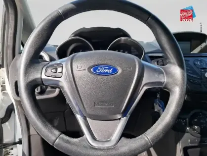 Photo 11 Ford Fiesta  1.5 TDCi 95ch FAP ECO Stop&Start Business Nav 5p