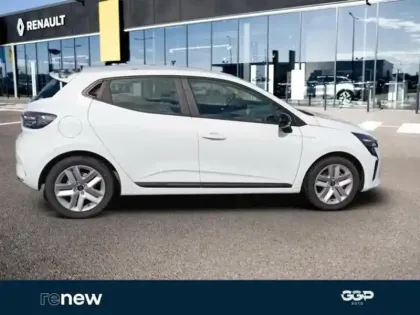 Photo 6 Renault Clio  1.6 E-Tech 145ch full hybrid Evolution - 24
