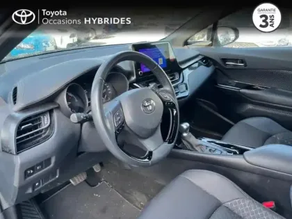 Photo 8 Toyota C-HR  2.0 Hybride 184ch Design Ultimate E-CVT