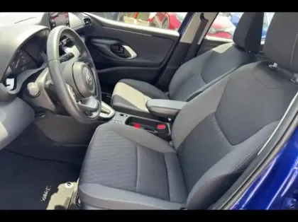 Photo 9 Toyota Yaris  116h Dynamic Business 5p + Programme Beyond Zero Academy MY22