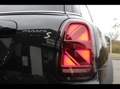 Photo 14 Mini Countryman  Cooper SE 125ch + 95ch Edition Premium ALL4 BVA6