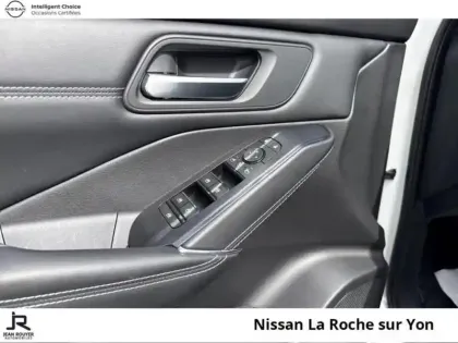 Photo 10 Nissan Qashqai  1.3 Mild Hybrid 140ch N-Connecta 2022