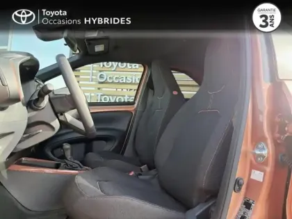Photo 10 Toyota Aygo  X 116h Graphic
