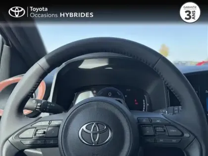 Photo 12 Toyota Aygo  X 116h Graphic