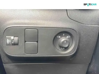 Photo 13 Citroën C3  1.2 PureTech 110ch S&S Shine 120-123g