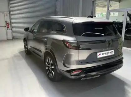 Photo 6 Renault Espace  1.2 E-Tech full hybrid 200ch Techno