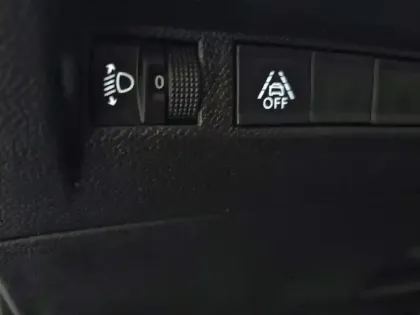 Photo 24 Peugeot 208  PureTech 75 S&S BVM5