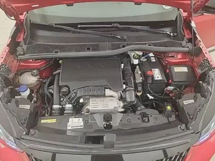 Photo 30 Peugeot 2008  PureTech 130 S&S EAT8