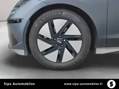 Photo 8 Hyundai Ioniq 6  77 kWh 229 ch