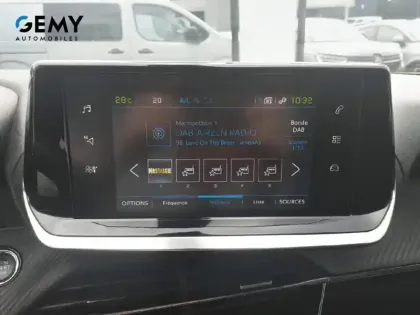 Photo 16 Peugeot 2008  Electrique 136 ch