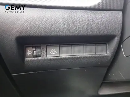 Photo 49 Peugeot 2008  Electrique 136 ch