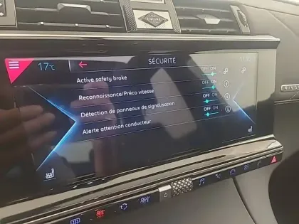 Photo 44 DS DS 7 DS7 Crossback Hybride E-Tense 300 EAT8 4x4