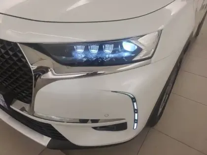 Photo 41 DS DS 7 DS7 Crossback Hybride E-Tense 300 EAT8 4x4