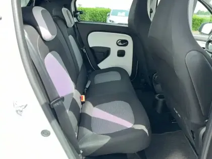 Photo 13 Renault Twingo  III E-Tech