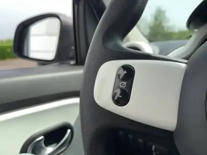 Photo 23 Renault Twingo  III E-Tech