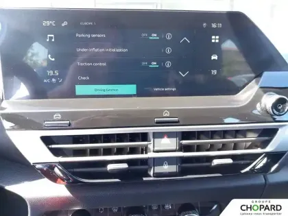 Photo 13 Citroën C4 e- 136 ch Automatique