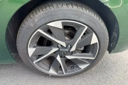 Photo 12 Peugeot 308  PureTech 130ch S&S EAT8
