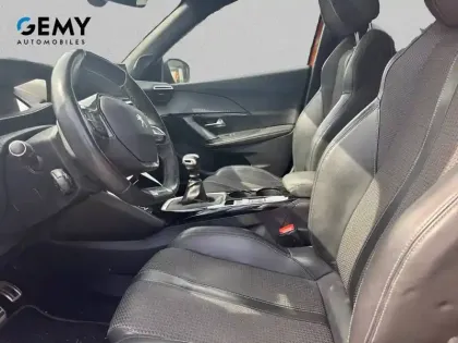 Photo 8 Peugeot 2008  PureTech 130 S&S BVM6