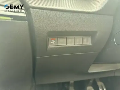 Photo 20 Peugeot 2008  PureTech 130 S&S BVM6