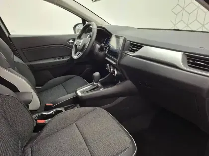Photo 31 Renault Captur  E-Tech full hybrid 145