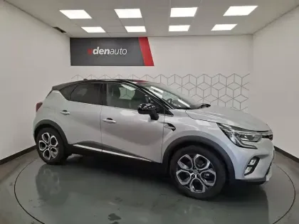 Photo 15 Renault Captur  E-Tech full hybrid 145