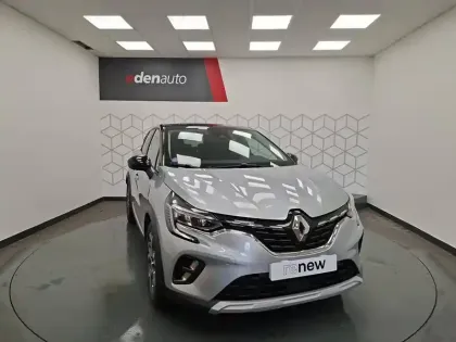 Photo 12 Renault Captur  E-Tech full hybrid 145