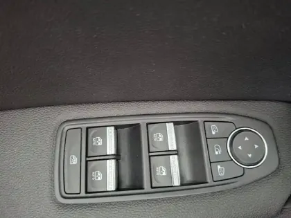 Photo 42 Renault Captur  E-Tech full hybrid 145
