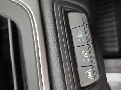 Photo 43 Renault Captur  E-Tech full hybrid 145