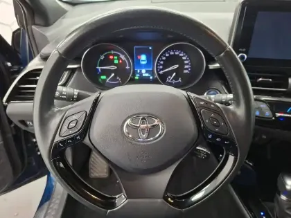 Photo 33 Toyota C-HR  Hybride 1.8L