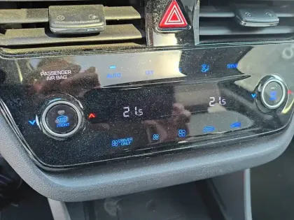 Photo 18 Hyundai Ioniq  Hybrid 141 ch