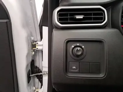 Photo 27 Dacia Duster  ECO-G 100 4x2