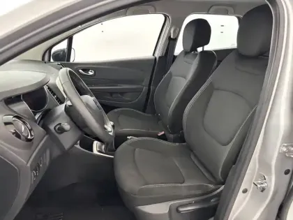 Photo 17 Renault Captur  TCe 90 - 19